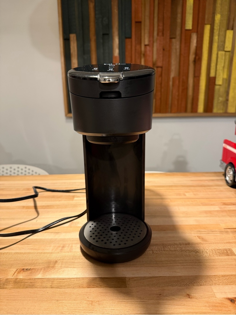 Instant Solo coffee maker - uses keurig cups